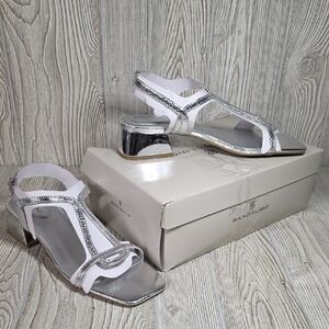 Bandolino Primadon Silver Snake Sandals Womens Size 11 NEW